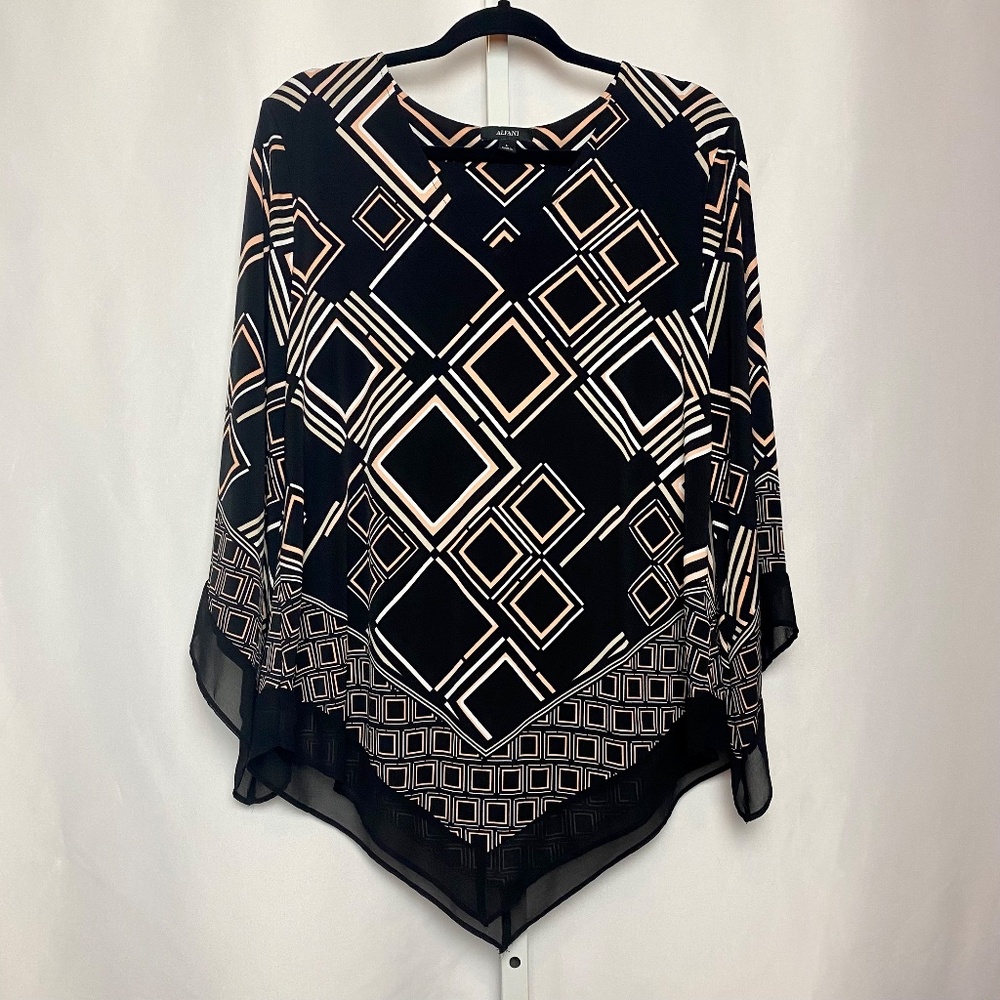 Alfani Womenʻs Black | Peach Geometric Print Tunic Top w/ Handkerchief Hemline L